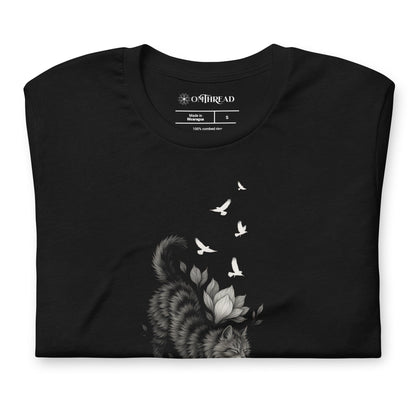 OMTHREAD Easily Distracted by Cats and Books Funny Cat Reader T-Shirt