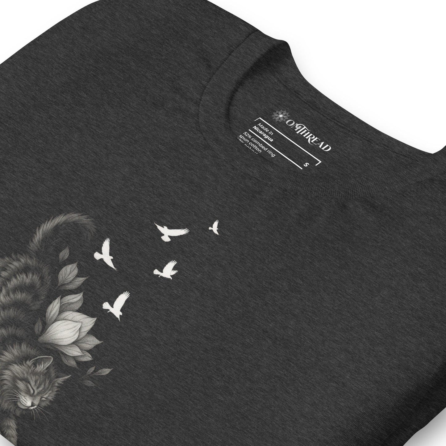 OMTHREAD Easily Distracted by Cats and Books Funny Cat Reader T-Shirt