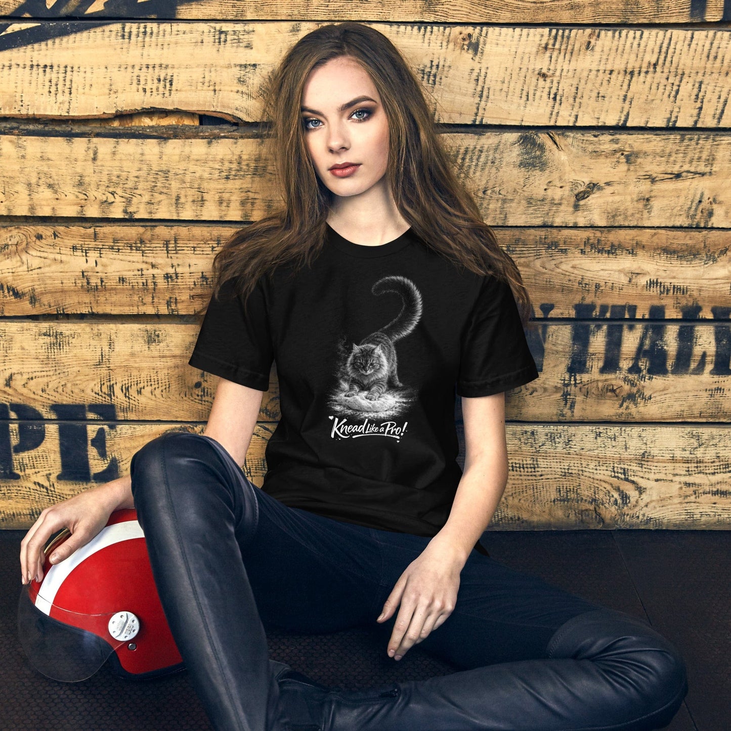 OMTHREAD Knead Like a Pro – Funny Cat Kneading Baking T-Shirt