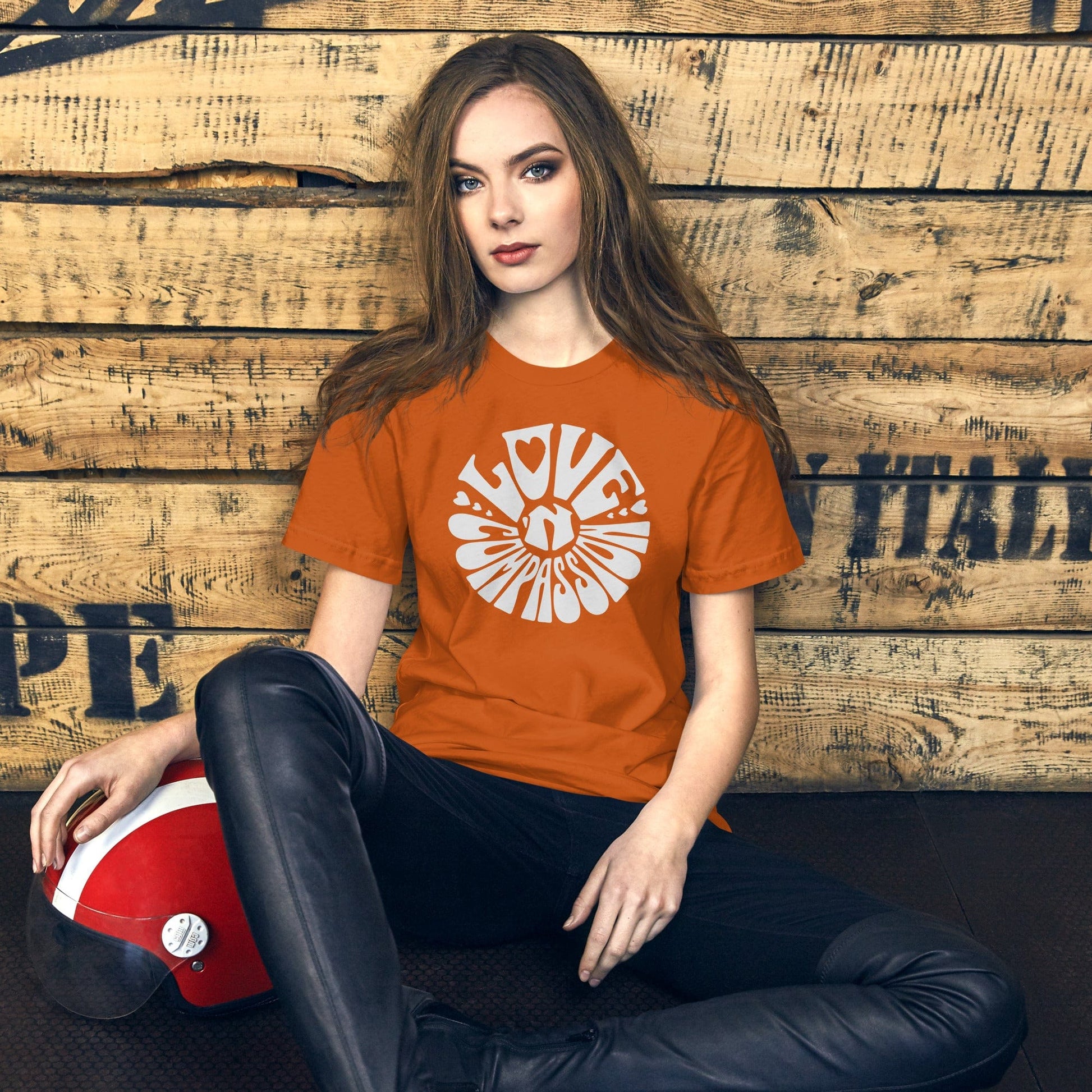 OMTHREAD Love 'N Compassion - Embrace The Heart Tee