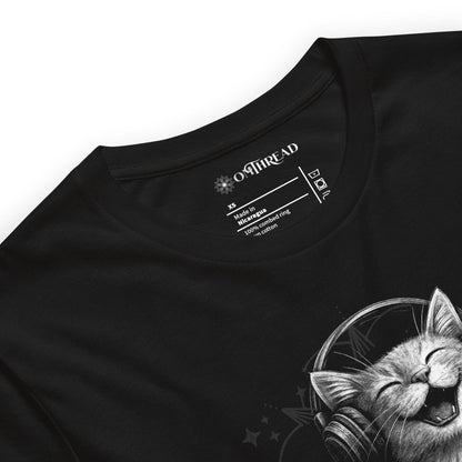 OMTHREAD Musical Vibes Cat T-Shirt, Smiling Cat Shirt for Cat Lovers, Giftable Positive Vibes Cat Tee